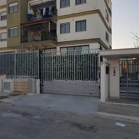 Casa Roggio * バルレッタ